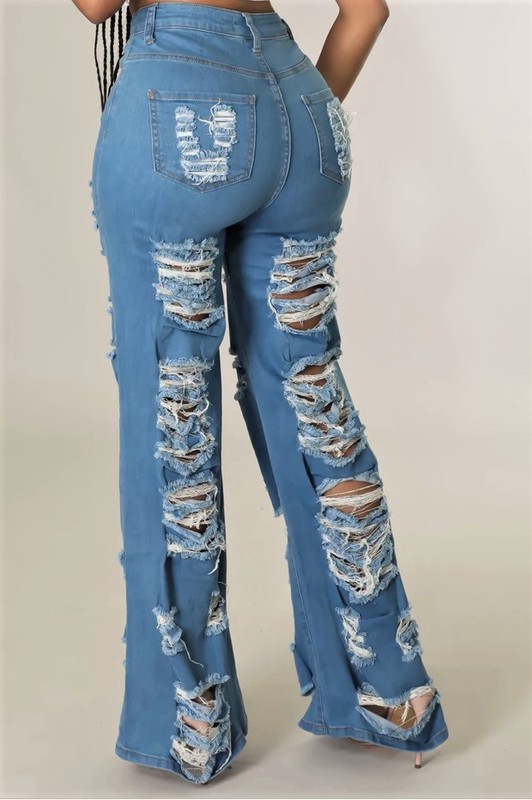 DISTRESSED FLARE JEANS
