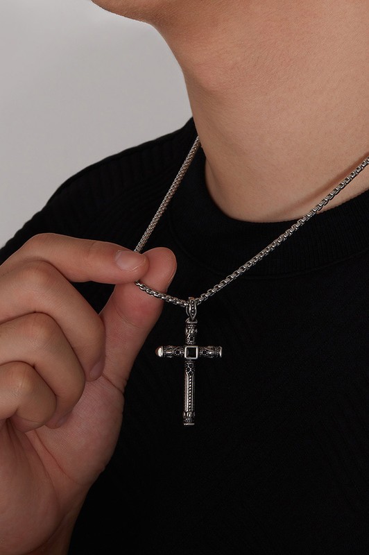 STAINLESS STEAL NECKLACE